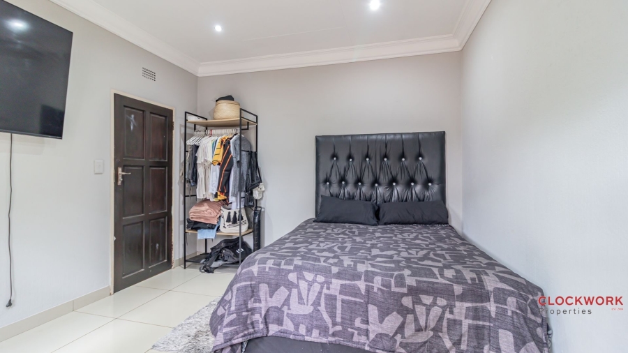 5 Bedroom Property for Sale in Atlasville Gauteng