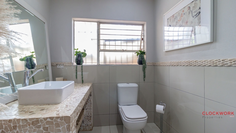 5 Bedroom Property for Sale in Atlasville Gauteng