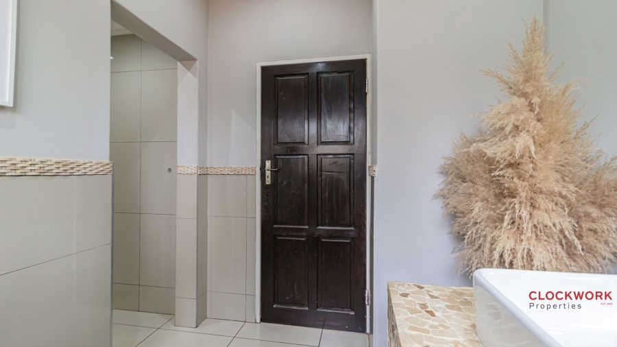 5 Bedroom Property for Sale in Atlasville Gauteng