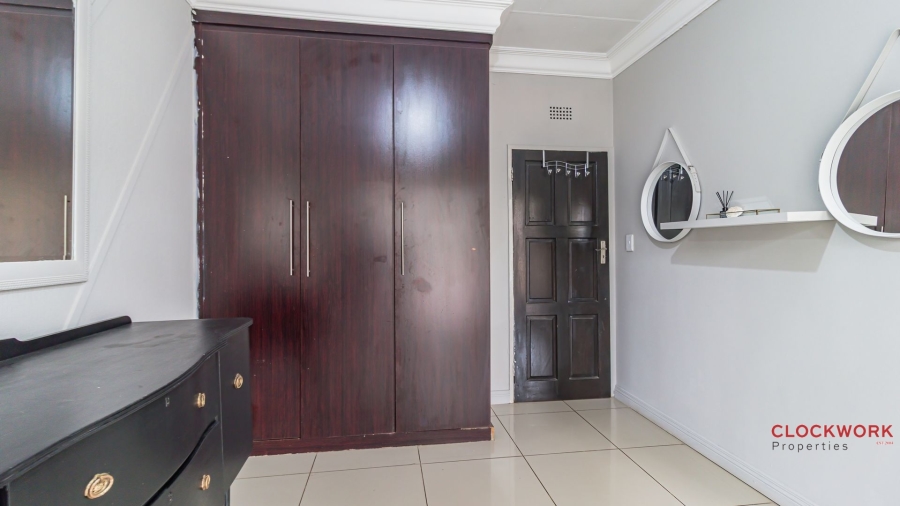 5 Bedroom Property for Sale in Atlasville Gauteng