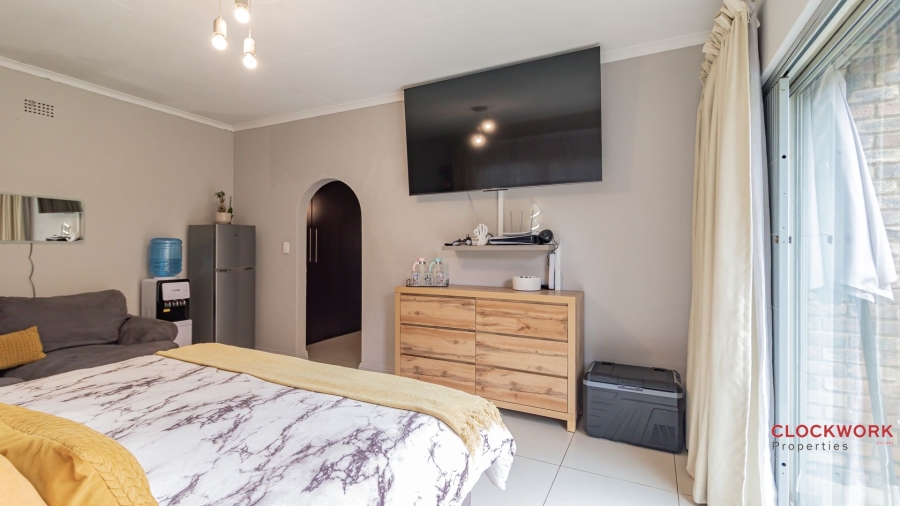 5 Bedroom Property for Sale in Atlasville Gauteng