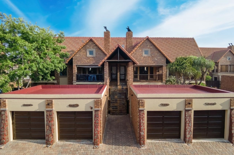 2 Bedroom Property for Sale in Glen Marais Gauteng