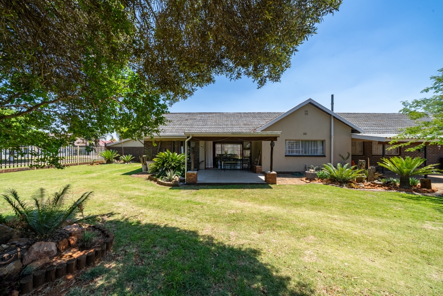 3 Bedroom Property for Sale in Parkrand Gauteng