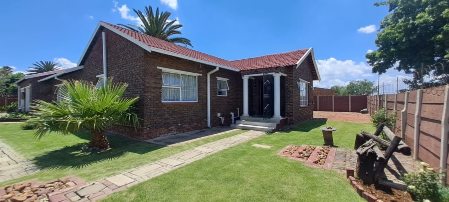 3 Bedroom Property for Sale in Elspark Gauteng