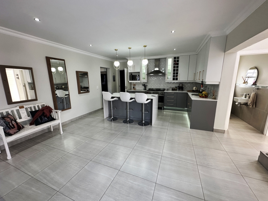 To Let 3 Bedroom Property for Rent in Beyers Park Gauteng