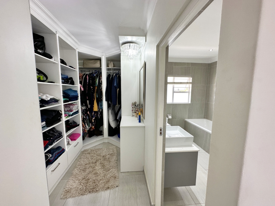 To Let 3 Bedroom Property for Rent in Beyers Park Gauteng