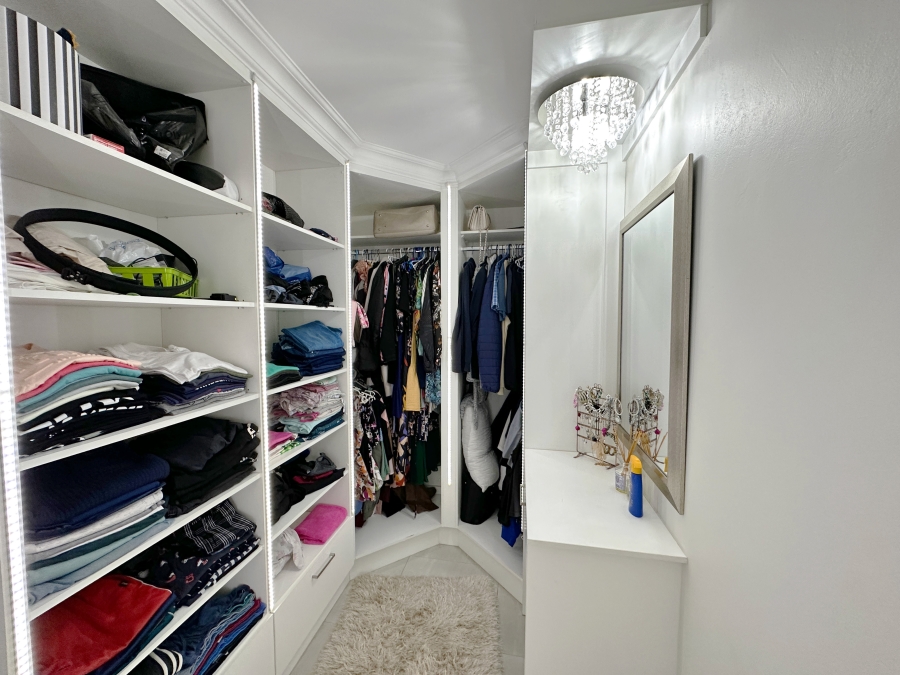 To Let 3 Bedroom Property for Rent in Beyers Park Gauteng