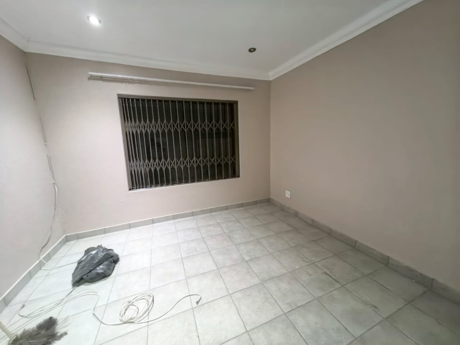 2 Bedroom Property for Sale in Selcourt Gauteng