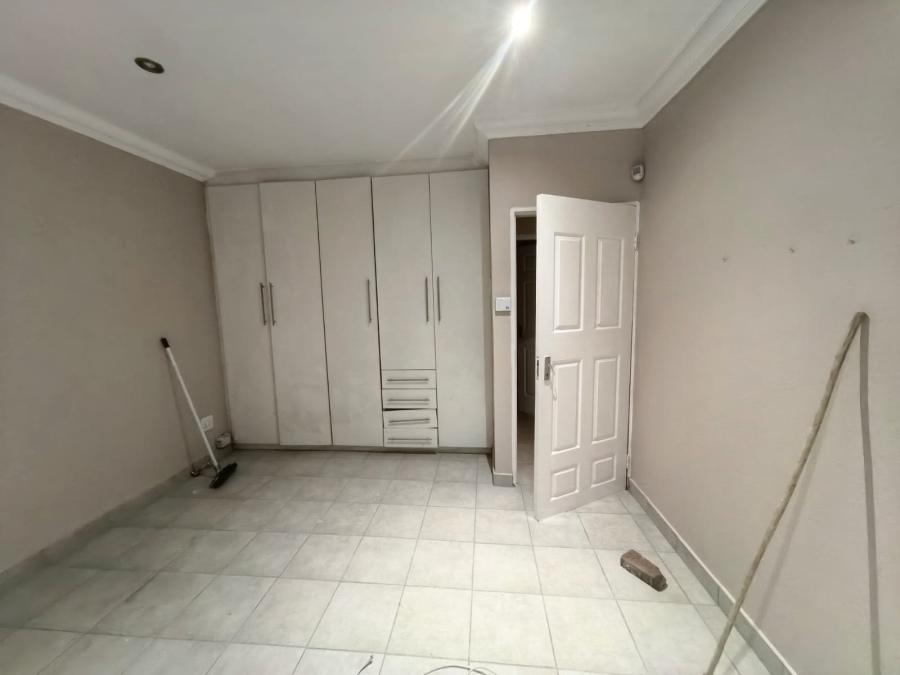 2 Bedroom Property for Sale in Selcourt Gauteng