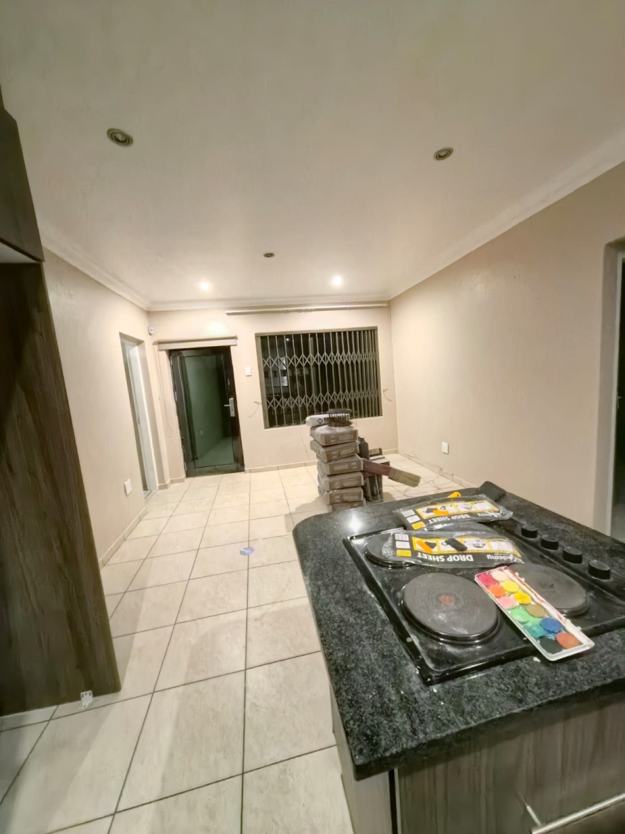 2 Bedroom Property for Sale in Selcourt Gauteng