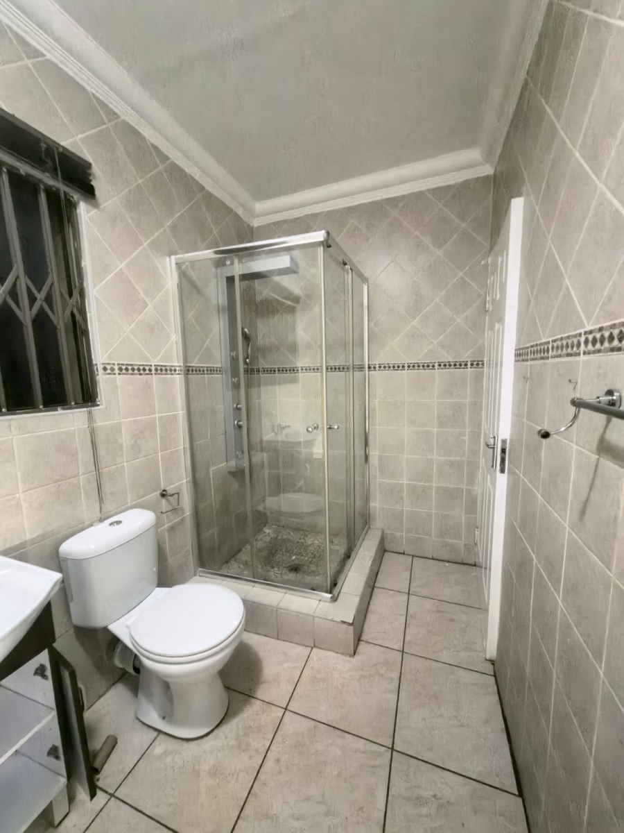 2 Bedroom Property for Sale in Selcourt Gauteng