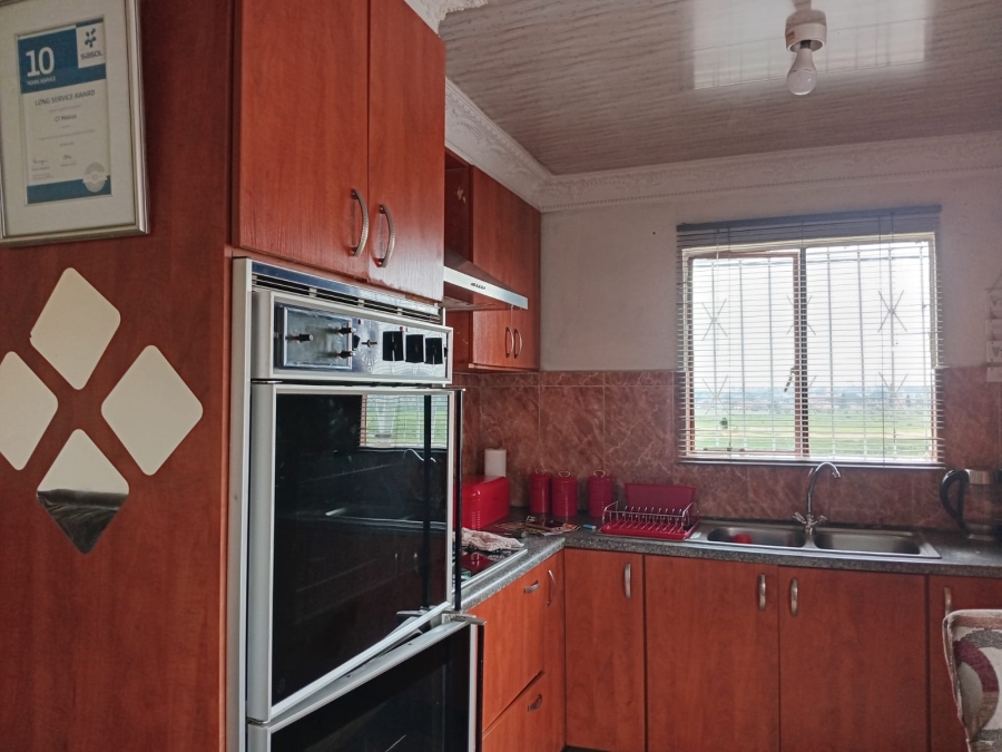 3 Bedroom Property for Sale in Roodekop Gauteng