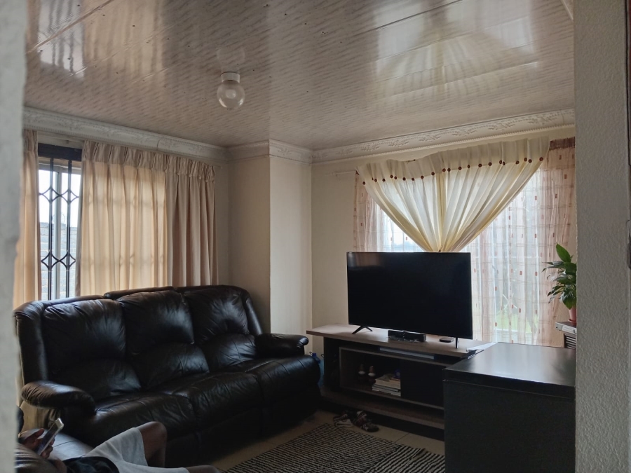 3 Bedroom Property for Sale in Roodekop Gauteng