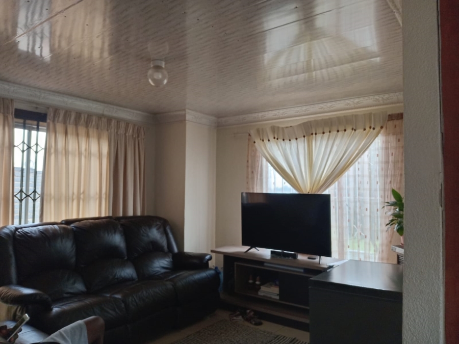 3 Bedroom Property for Sale in Roodekop Gauteng
