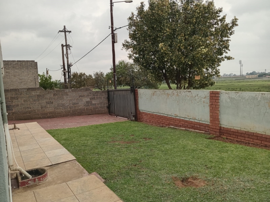 3 Bedroom Property for Sale in Roodekop Gauteng