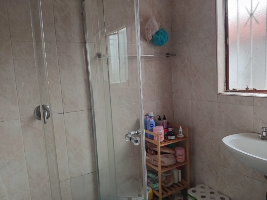 3 Bedroom Property for Sale in Roodekop Gauteng