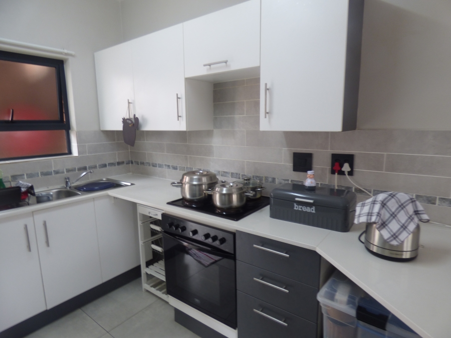 2 Bedroom Property for Sale in Ravenswood Gauteng