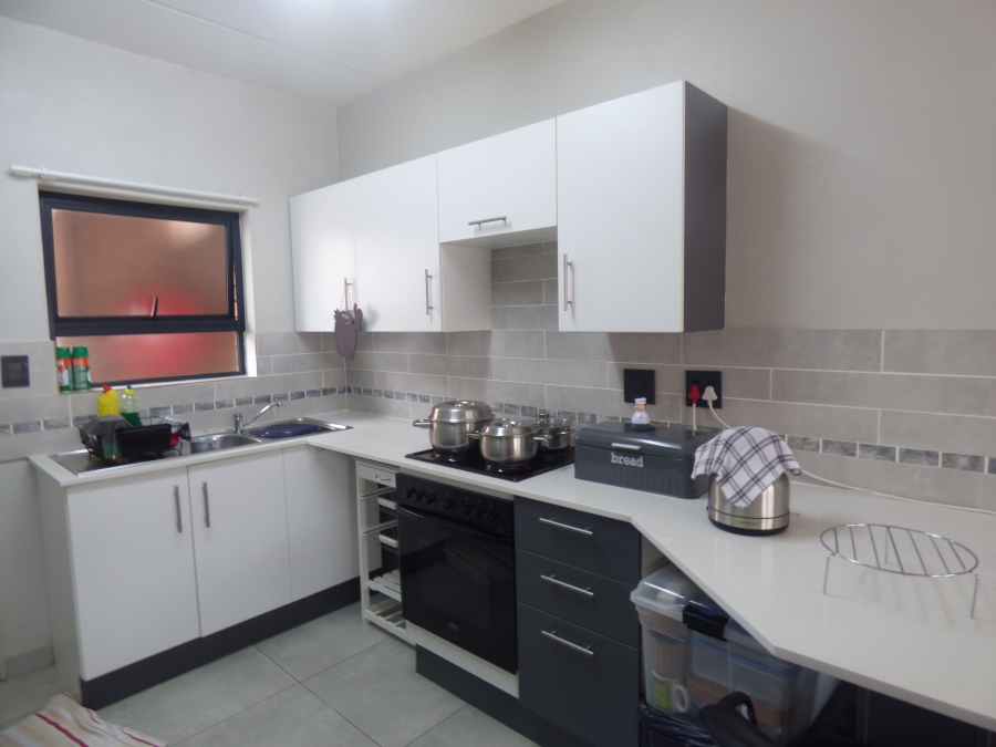 2 Bedroom Property for Sale in Ravenswood Gauteng