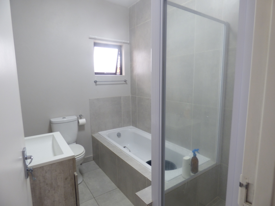 2 Bedroom Property for Sale in Ravenswood Gauteng