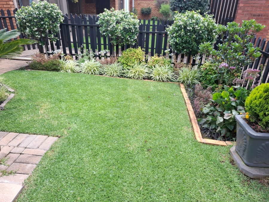 2 Bedroom Property for Sale in Brentwood Park AH Gauteng