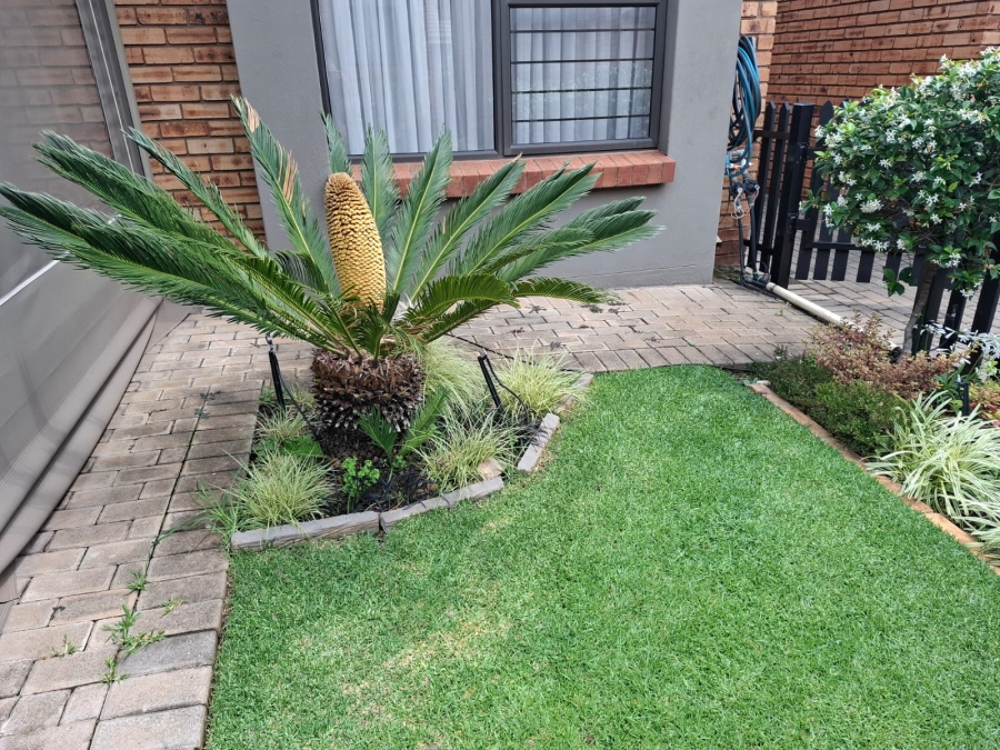 2 Bedroom Property for Sale in Brentwood Park AH Gauteng