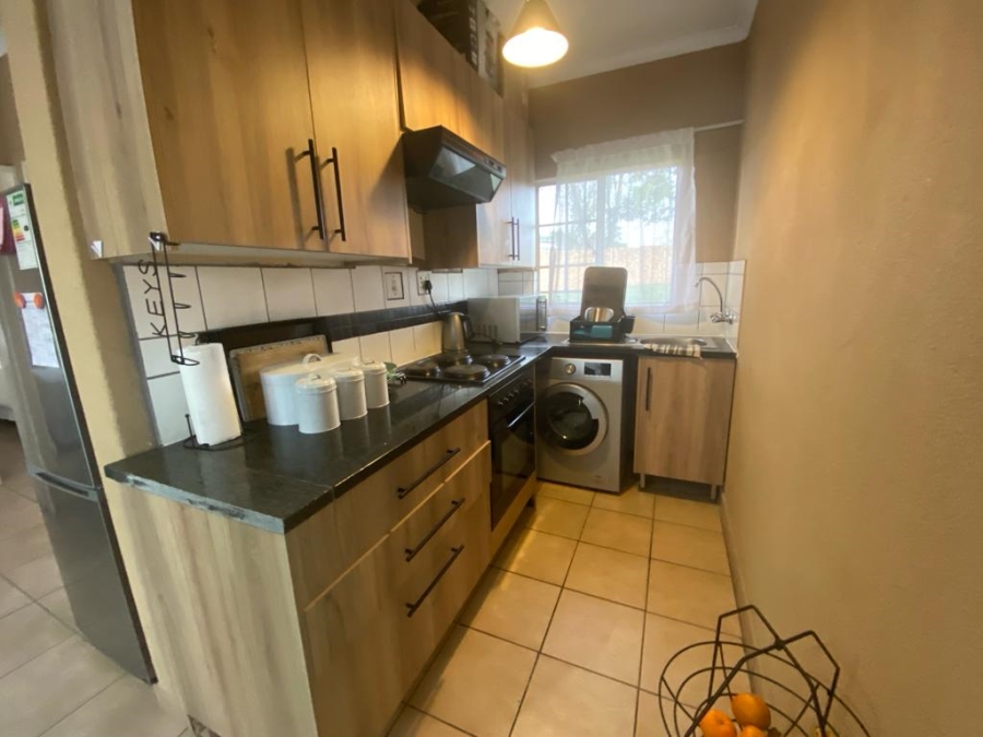 To Let 2 Bedroom Property for Rent in Sharonlea Gauteng