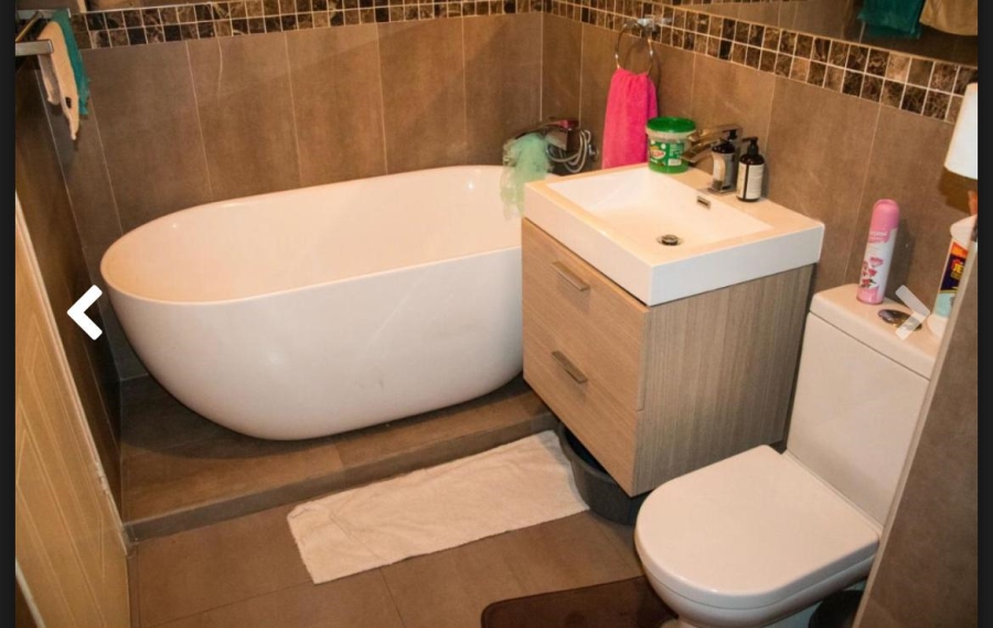 2 Bedroom Property for Sale in Edenburg Gauteng