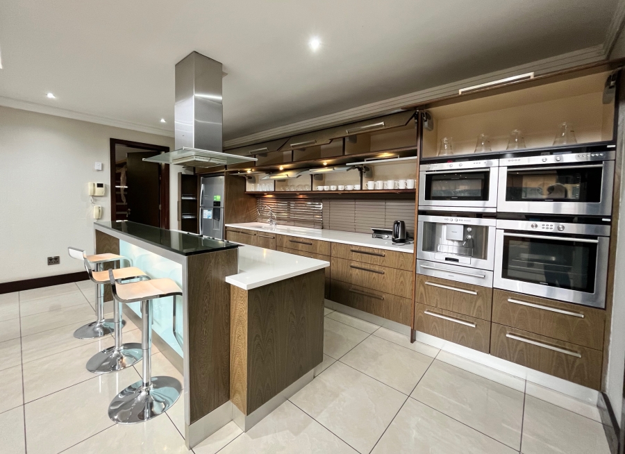 To Let 4 Bedroom Property for Rent in Bryanston Gauteng