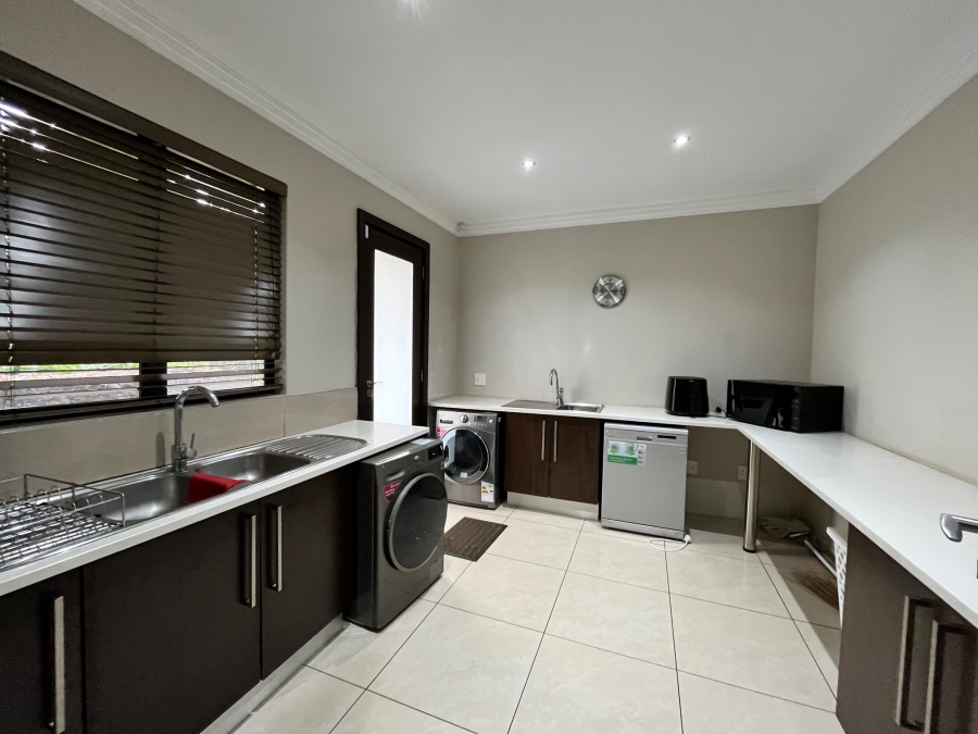 To Let 4 Bedroom Property for Rent in Bryanston Gauteng