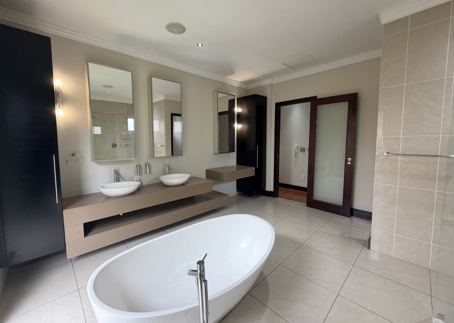 To Let 4 Bedroom Property for Rent in Bryanston Gauteng