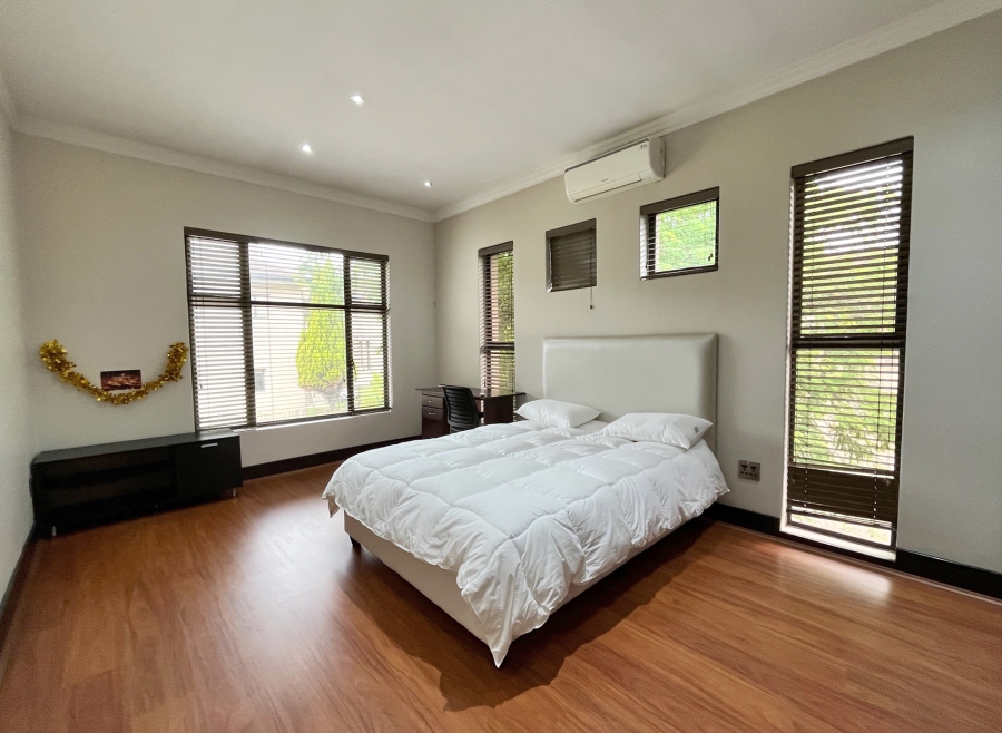 To Let 4 Bedroom Property for Rent in Bryanston Gauteng