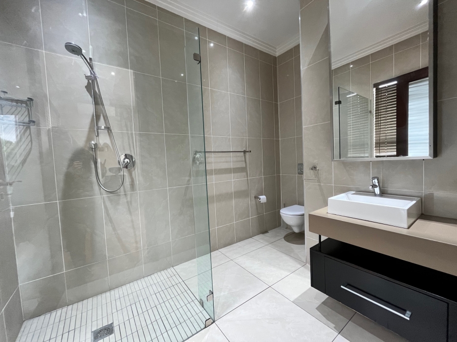 To Let 4 Bedroom Property for Rent in Bryanston Gauteng