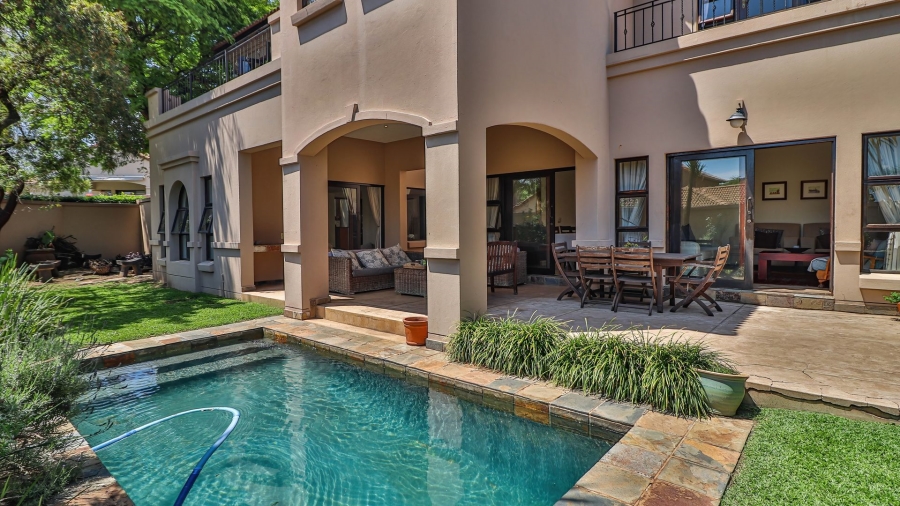 4 Bedroom Property for Sale in Lonehill Gauteng