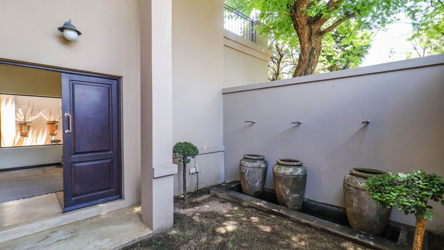 4 Bedroom Property for Sale in Lonehill Gauteng