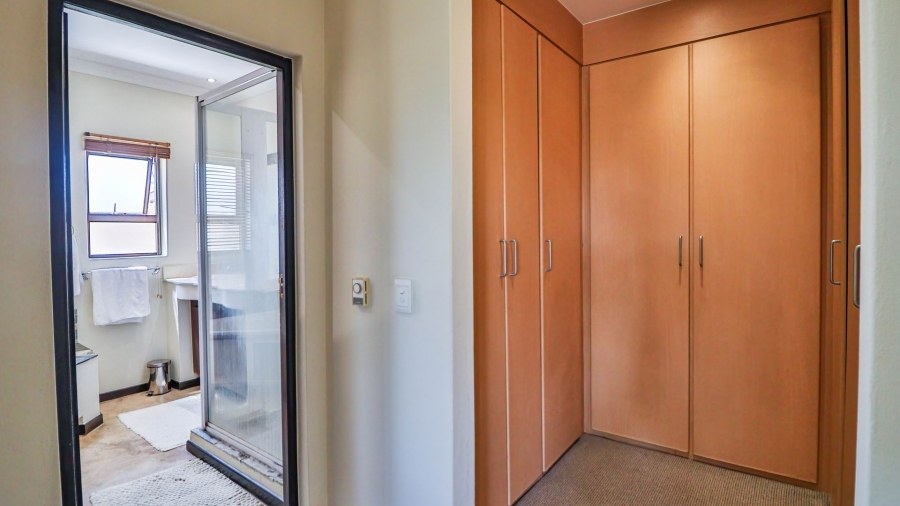 4 Bedroom Property for Sale in Lonehill Gauteng