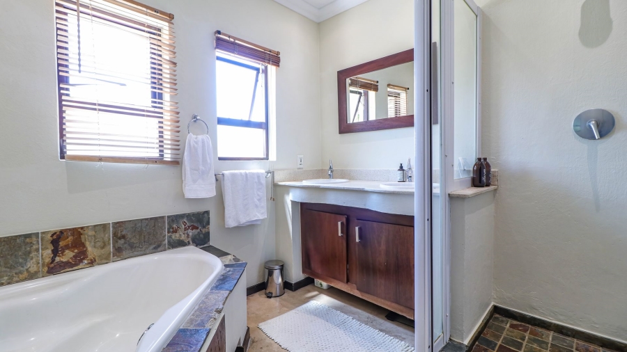 4 Bedroom Property for Sale in Lonehill Gauteng