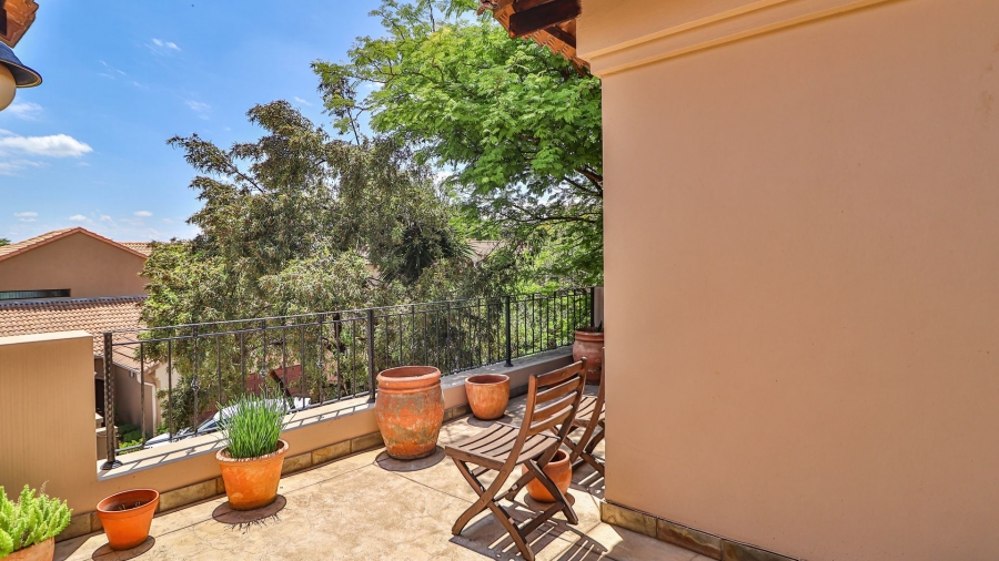 4 Bedroom Property for Sale in Lonehill Gauteng