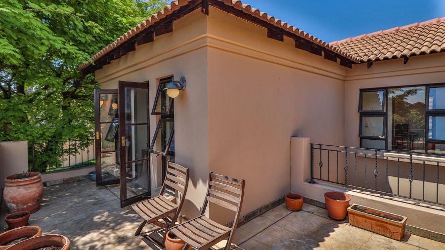 4 Bedroom Property for Sale in Lonehill Gauteng