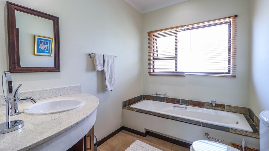 4 Bedroom Property for Sale in Lonehill Gauteng