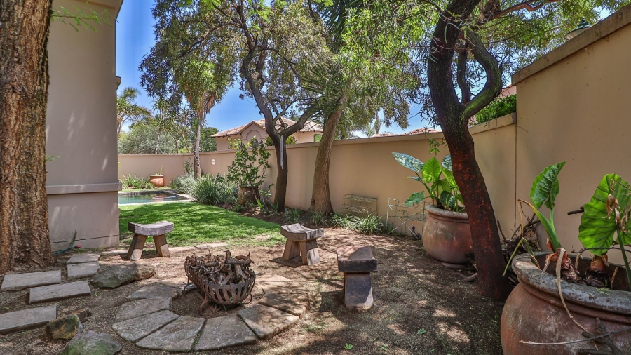 4 Bedroom Property for Sale in Lonehill Gauteng