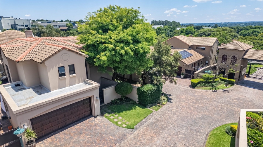 4 Bedroom Property for Sale in Lonehill Gauteng