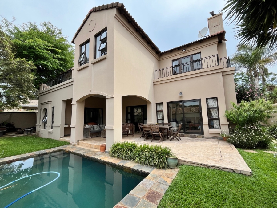 4 Bedroom Property for Sale in Lonehill Gauteng