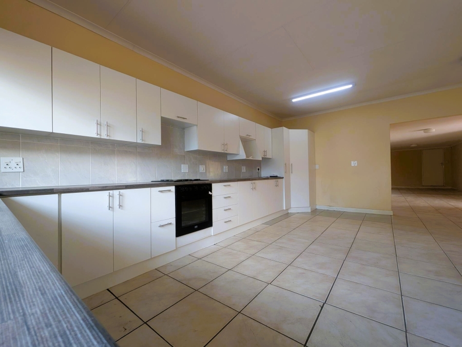 4 Bedroom Property for Sale in Brackenhurst Gauteng