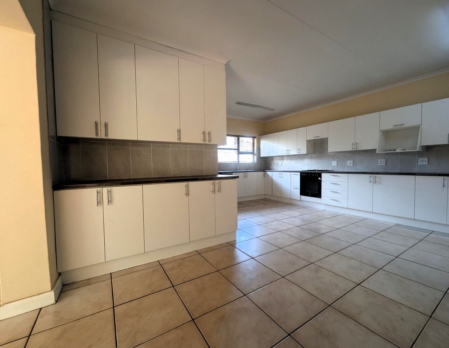 4 Bedroom Property for Sale in Brackenhurst Gauteng