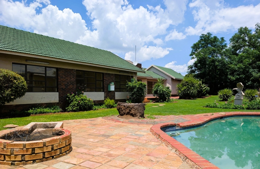 4 Bedroom Property for Sale in Brackenhurst Gauteng