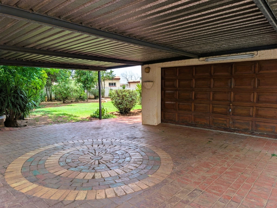 4 Bedroom Property for Sale in Brackenhurst Gauteng