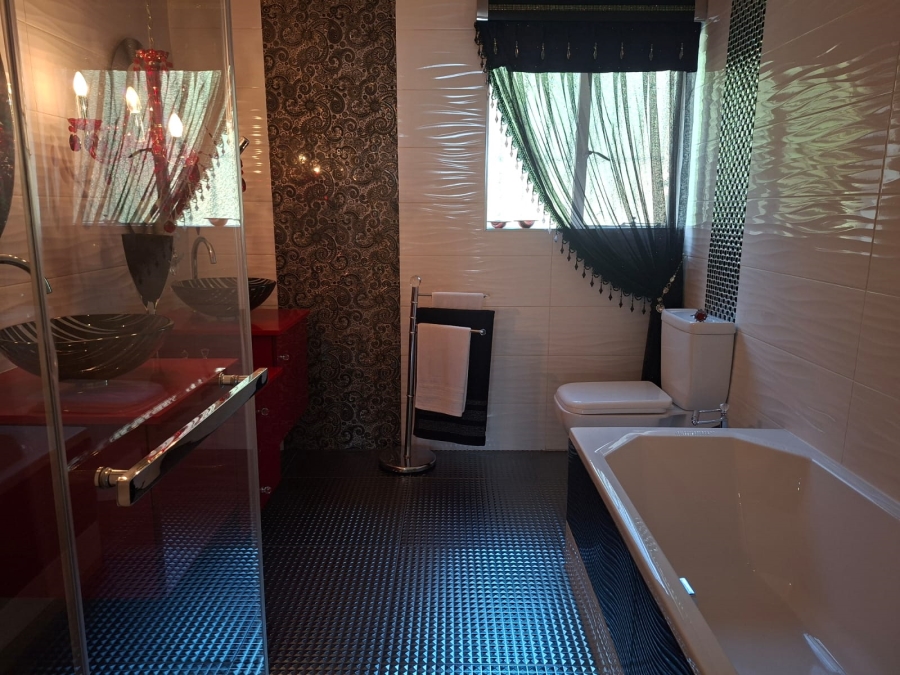 3 Bedroom Property for Sale in Bedfordview Gauteng