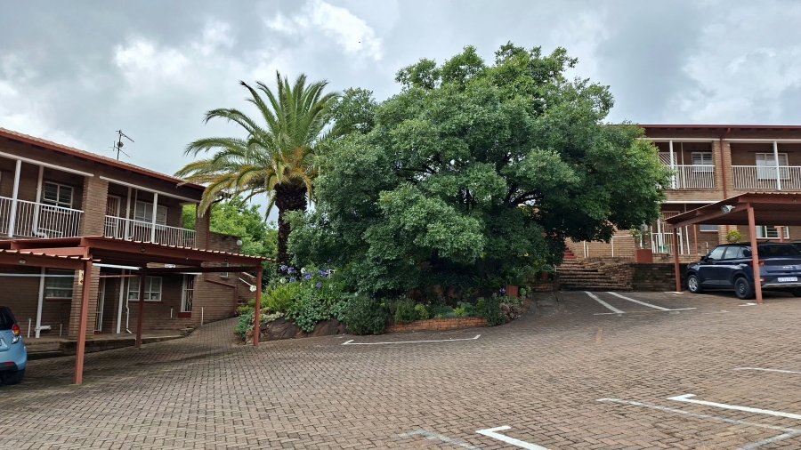 2 Bedroom Property for Sale in Noordheuwel Gauteng