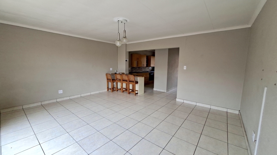 2 Bedroom Property for Sale in Noordheuwel Gauteng