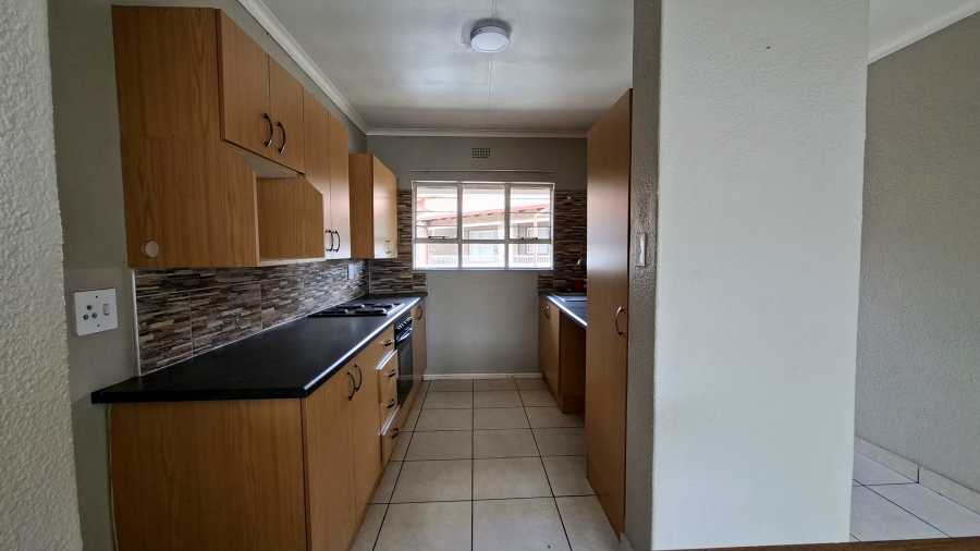 2 Bedroom Property for Sale in Noordheuwel Gauteng